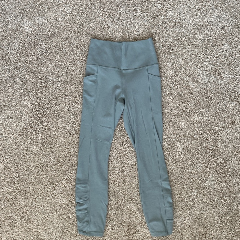 Athleta Salutation Stash Pocket II Cinch 7/8